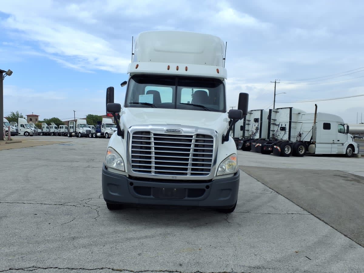 2019 Freightliner - image 2