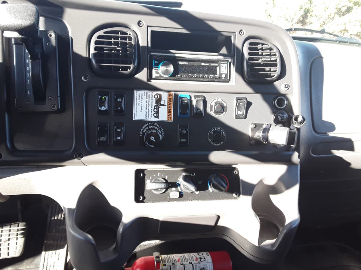 2018 Freightliner/Mercedes M2 106 803512