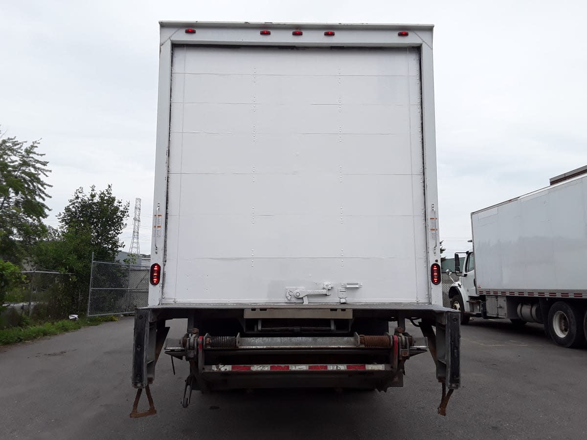 2018 Freightliner M2 106 803523