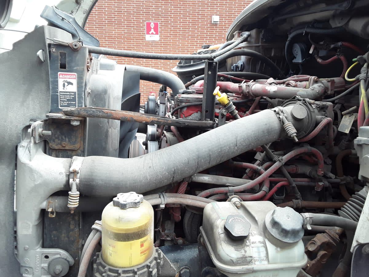 2019 Freightliner M2 106 803551