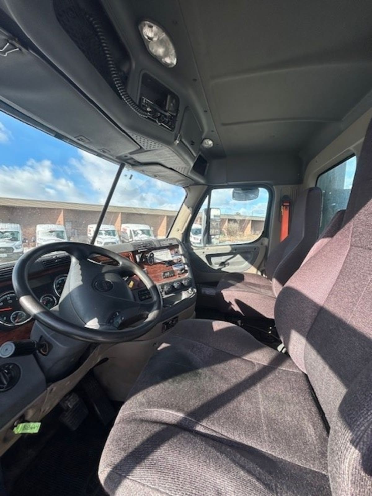 2019 Freightliner/Mercedes CASCADIA 125 803644