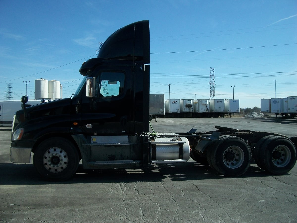 2019 Freightliner/Mercedes CASCADIA 125 803657