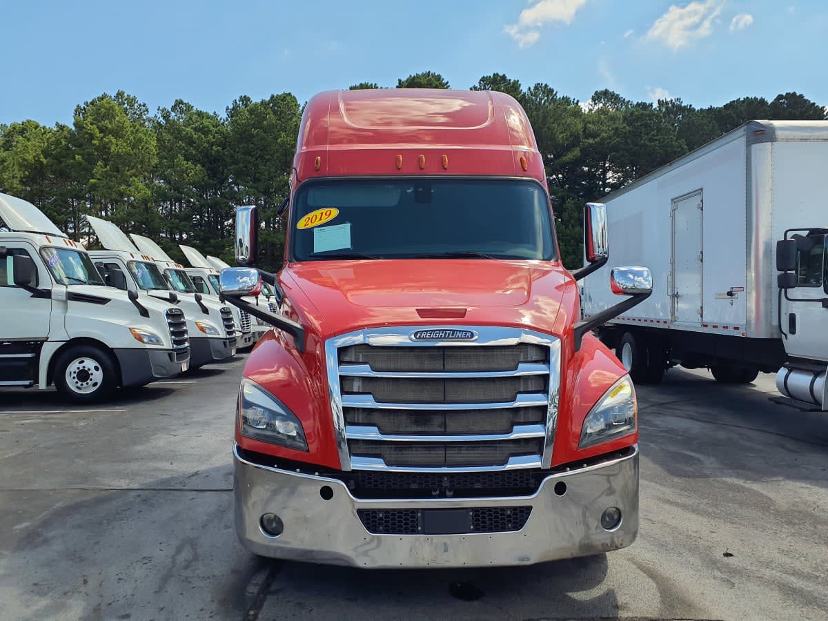2019 Freightliner - image 2