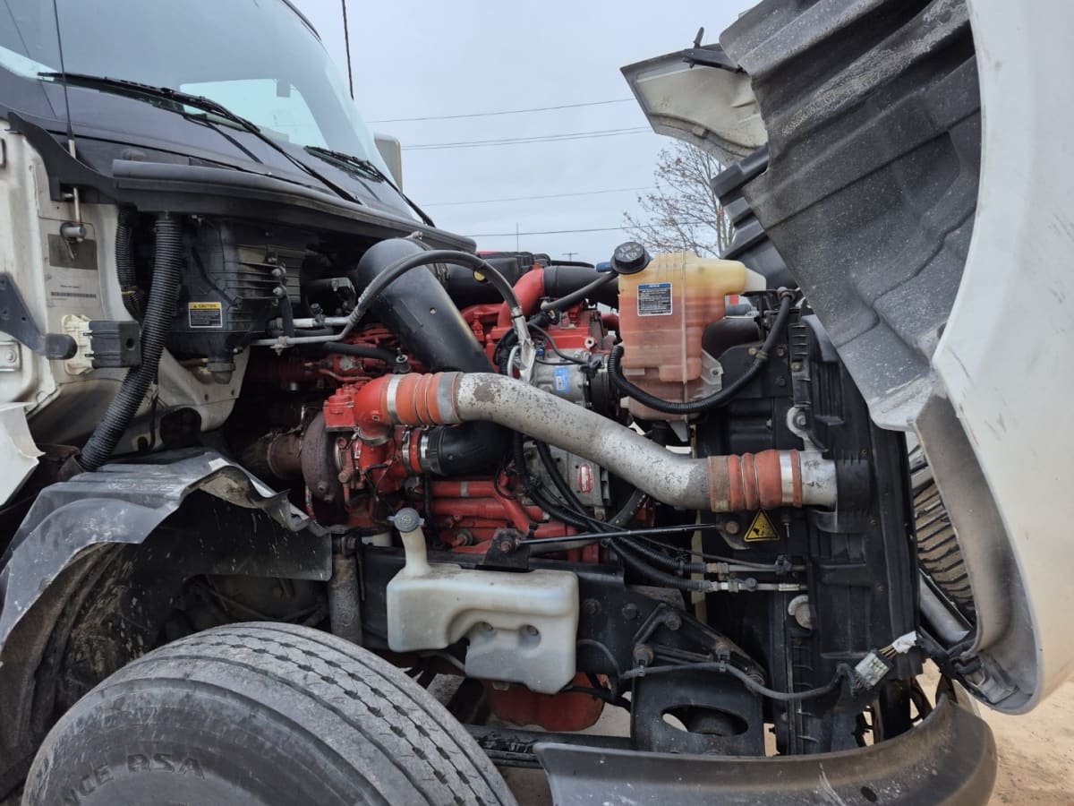 2019 Navistar International LT625 DAYCAB T/A 803695