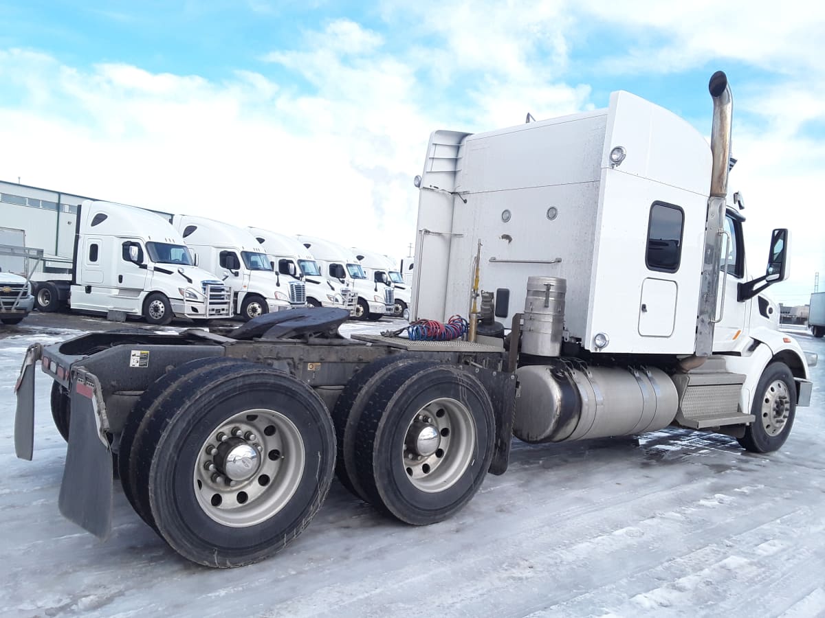 2018 Peterbilt 567 803700