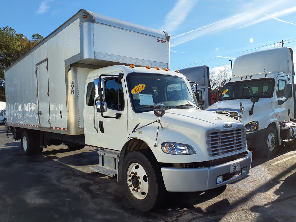 2019 Freightliner/Mercedes M2 106 803725