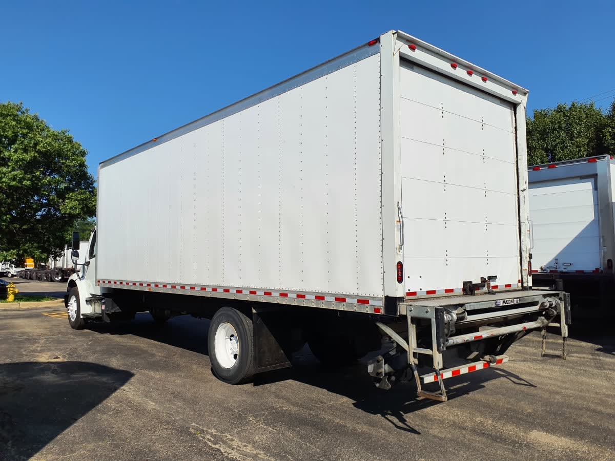 2019 Freightliner M2 106 803758
