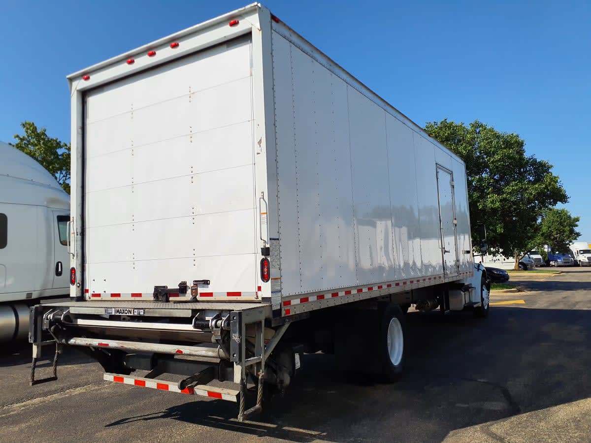 2019 Freightliner M2 106 803758