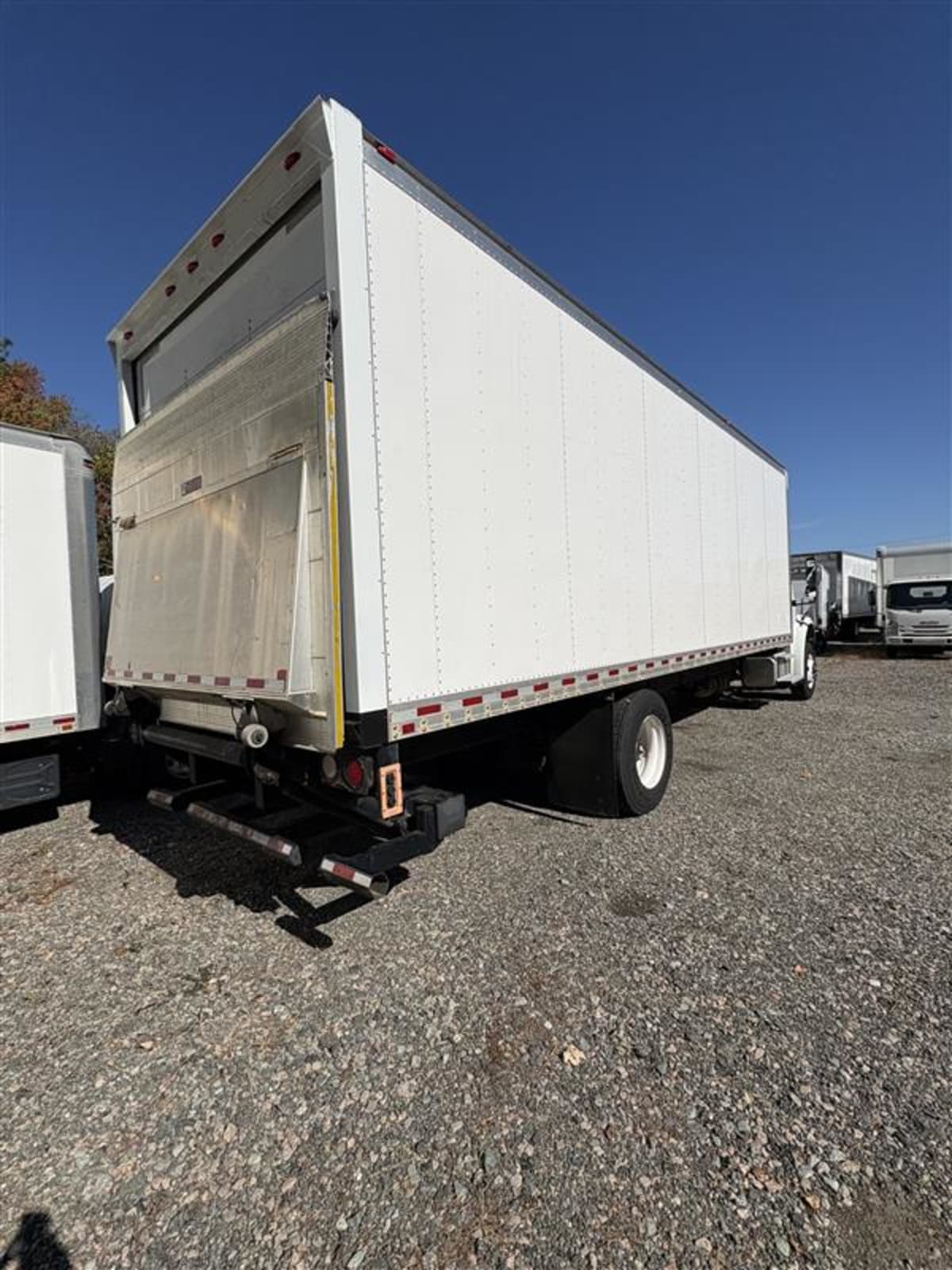 2019 Freightliner/Mercedes M2 106 803834