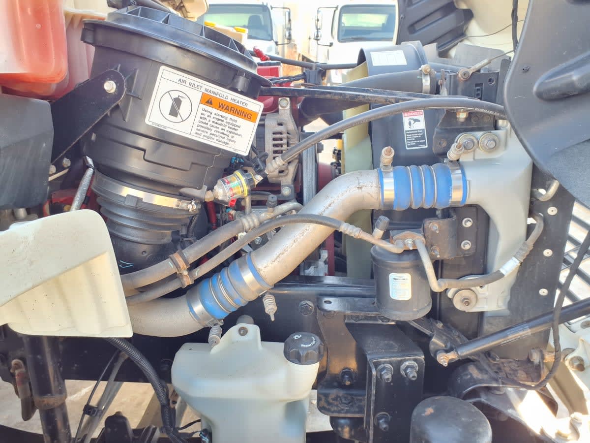 2019 Freightliner/Mercedes M2 106 803843