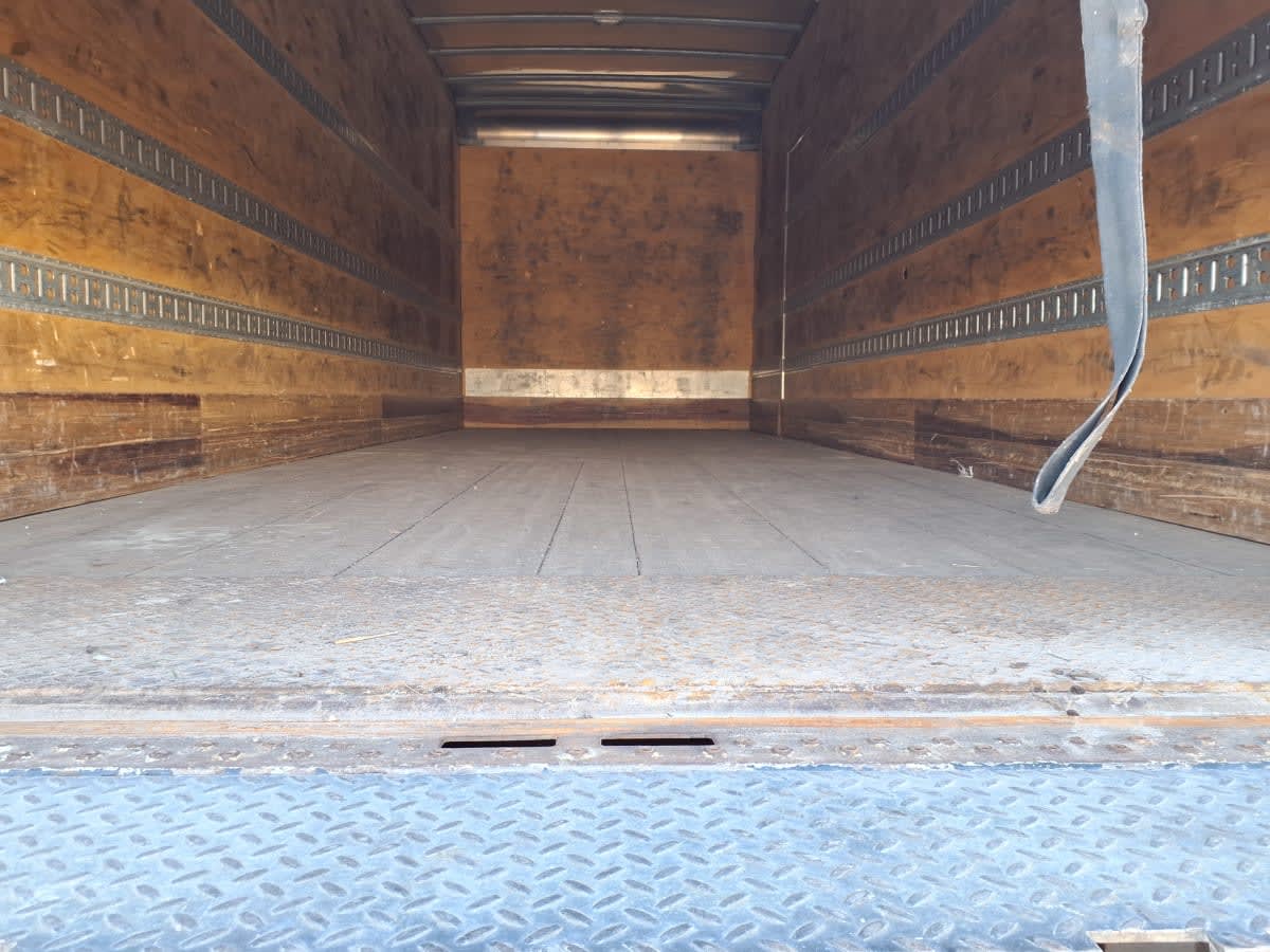 2019 Freightliner/Mercedes M2 106 803843