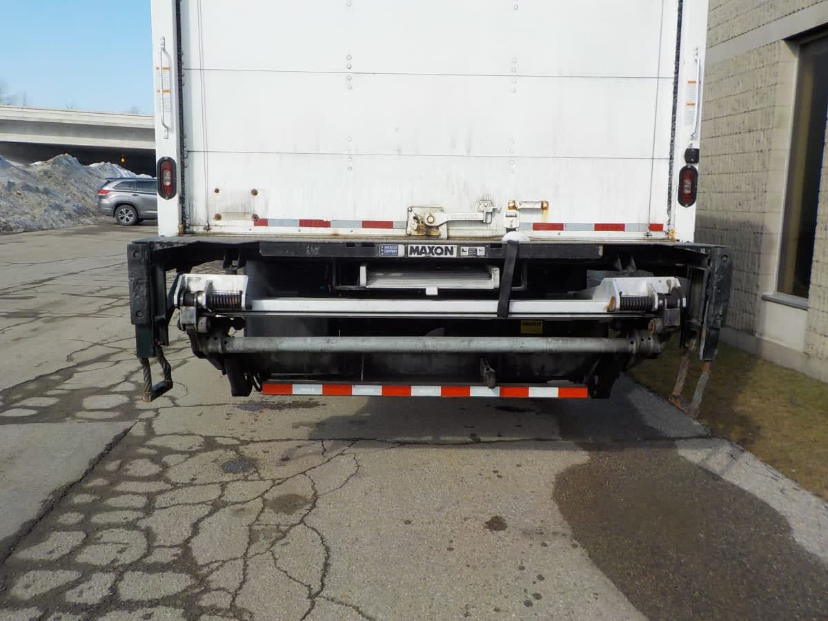 2019 Freightliner/Mercedes M2 106 803846