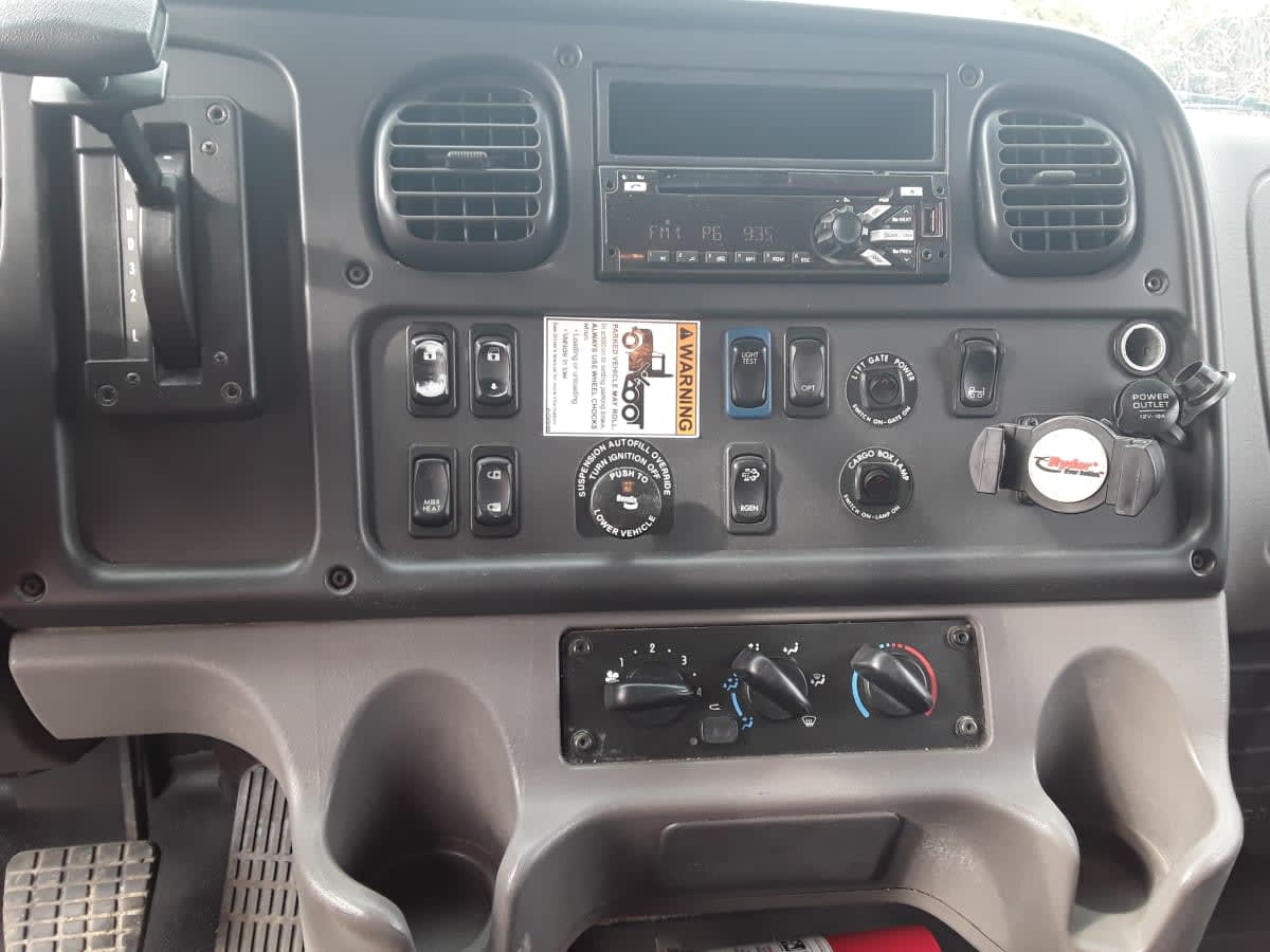 2019 Freightliner/Mercedes M2 106 803847