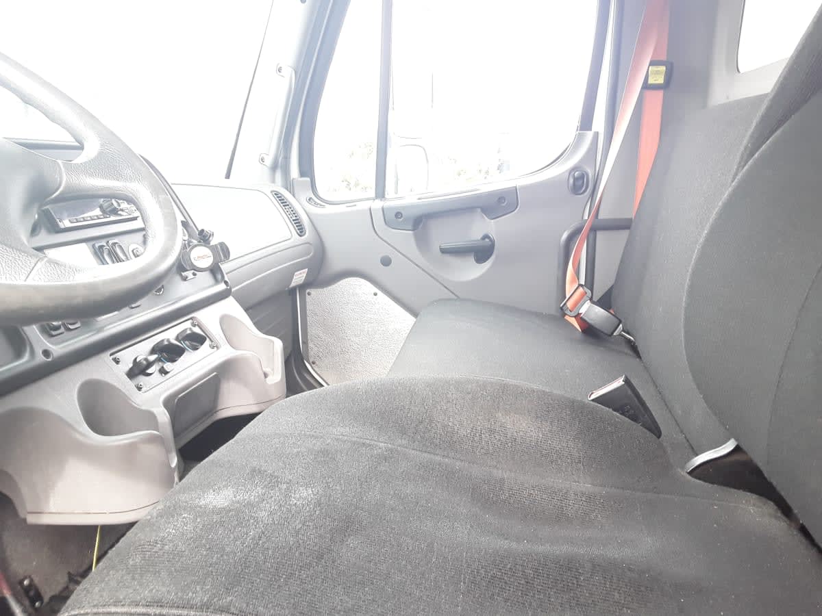 2019 Freightliner/Mercedes M2 106 803847