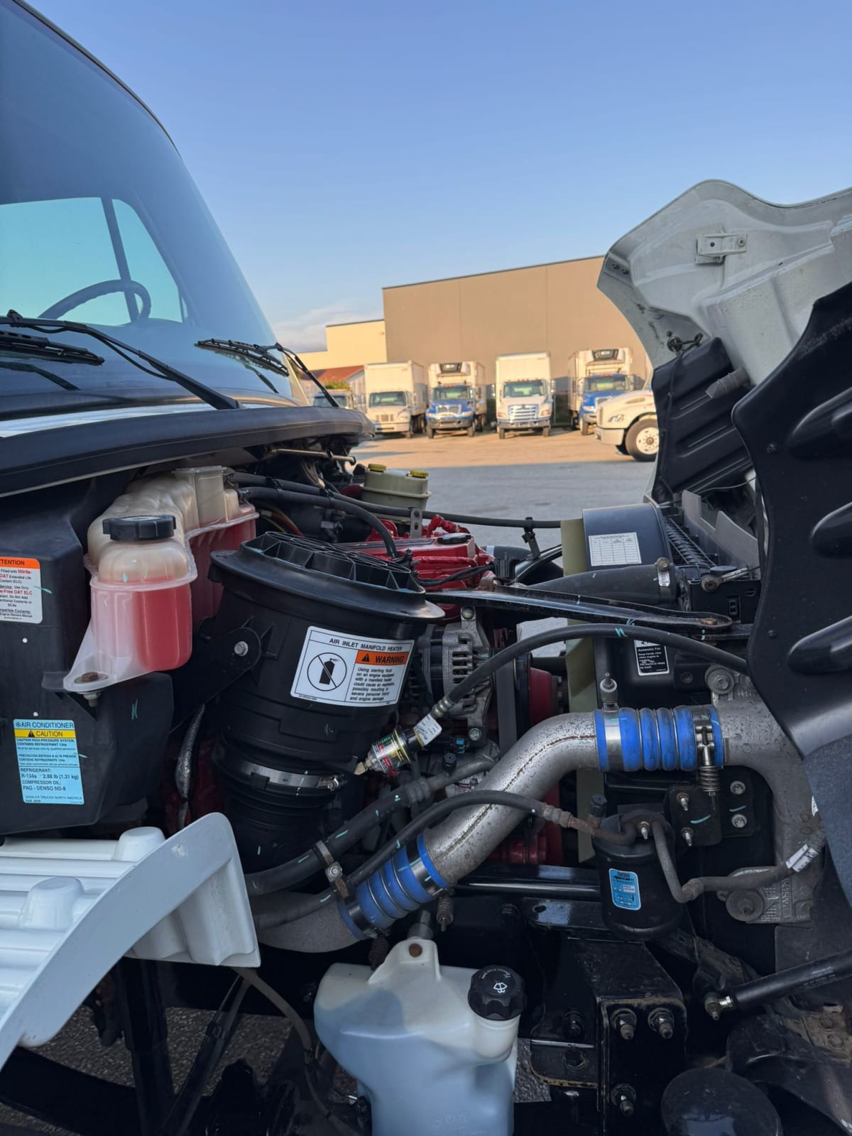 2019 Freightliner M2 106 803855