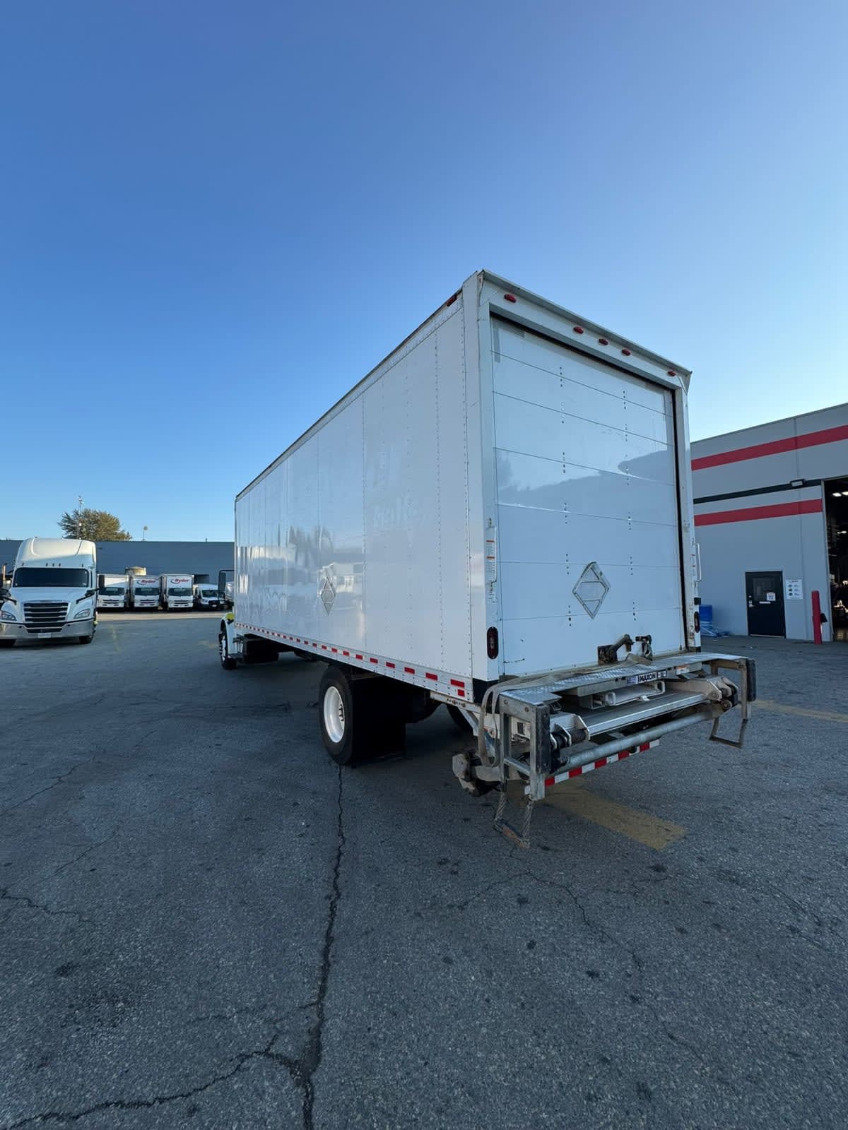 2019 Freightliner M2 106 803855