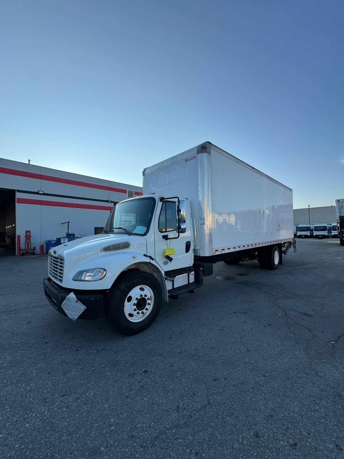 2019 Freightliner M2 106 803855