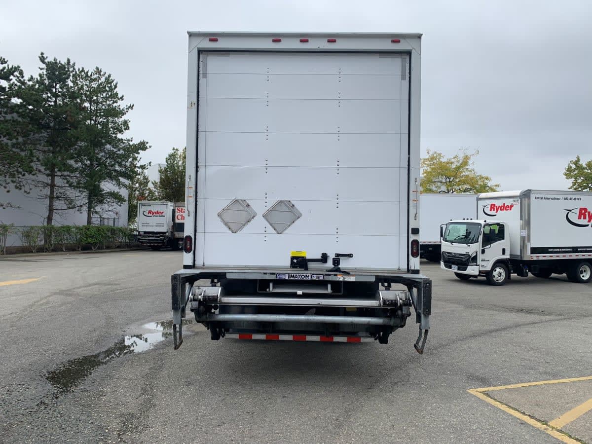 2019 Freightliner M2 106 803857