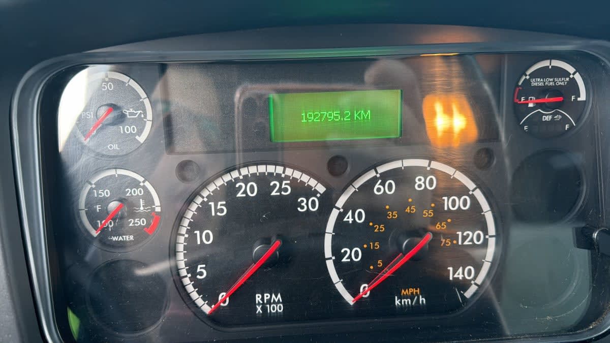 2019 Freightliner/Mercedes M2 106 803860