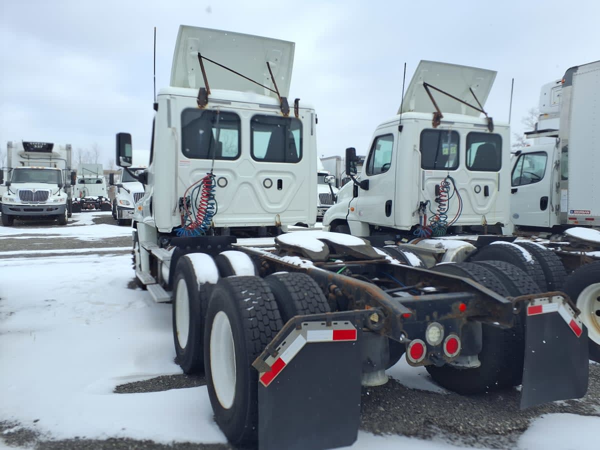 2018 Freightliner - image 6