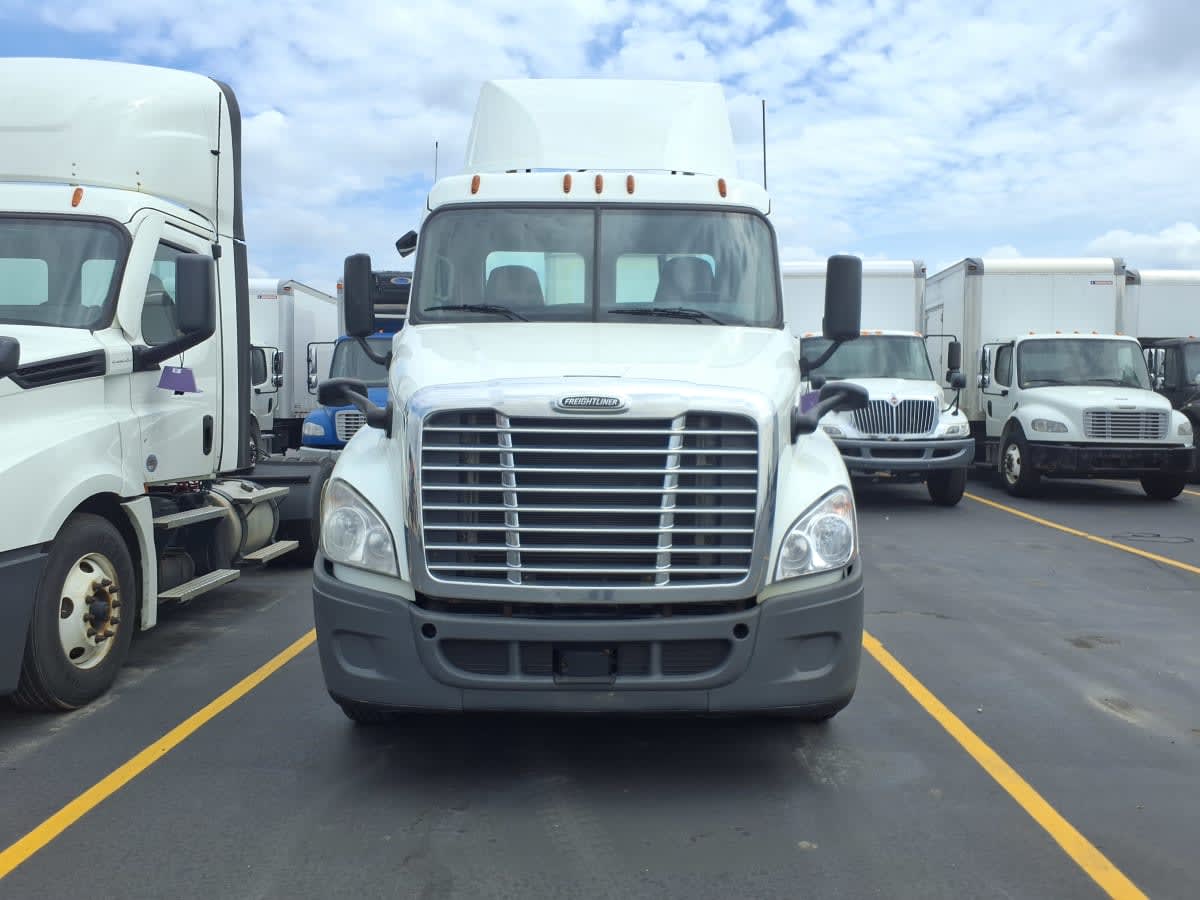 2018 Freightliner - image 2