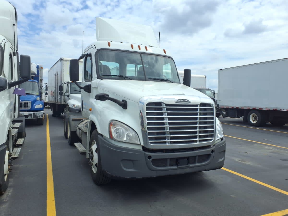 2018 Freightliner - image 1