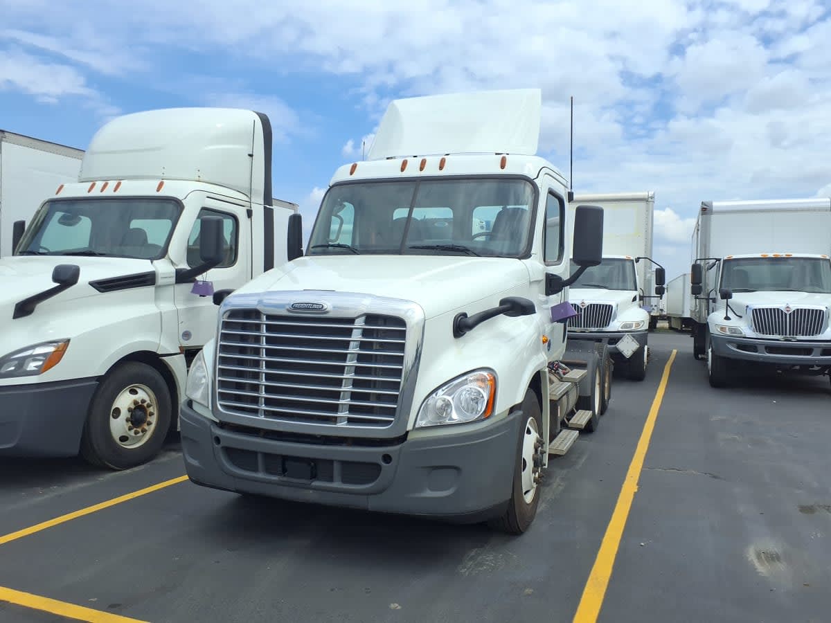 2018 Freightliner - image 3