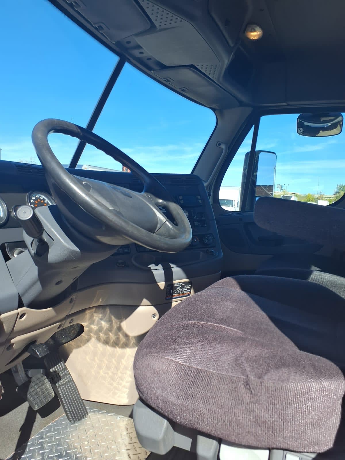 2018 Freightliner/Mercedes CASCADIA 125 803904