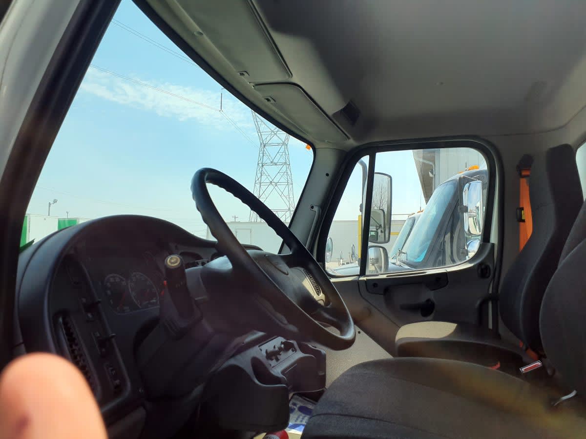 2019 Freightliner/Mercedes M2 106 803933
