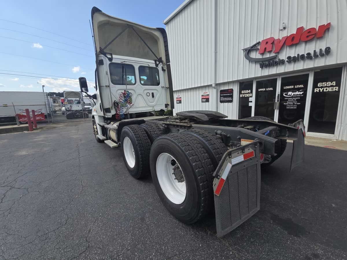 2019 Freightliner Cascadia in Doraville, GA — photo 6