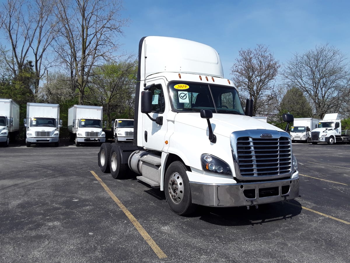 2019 Freightliner/Mercedes CASCADIA 125 803953