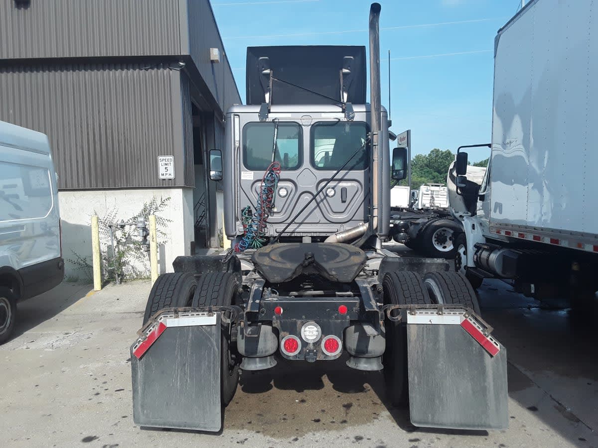 2019 Freightliner CASCADIA 113 804012