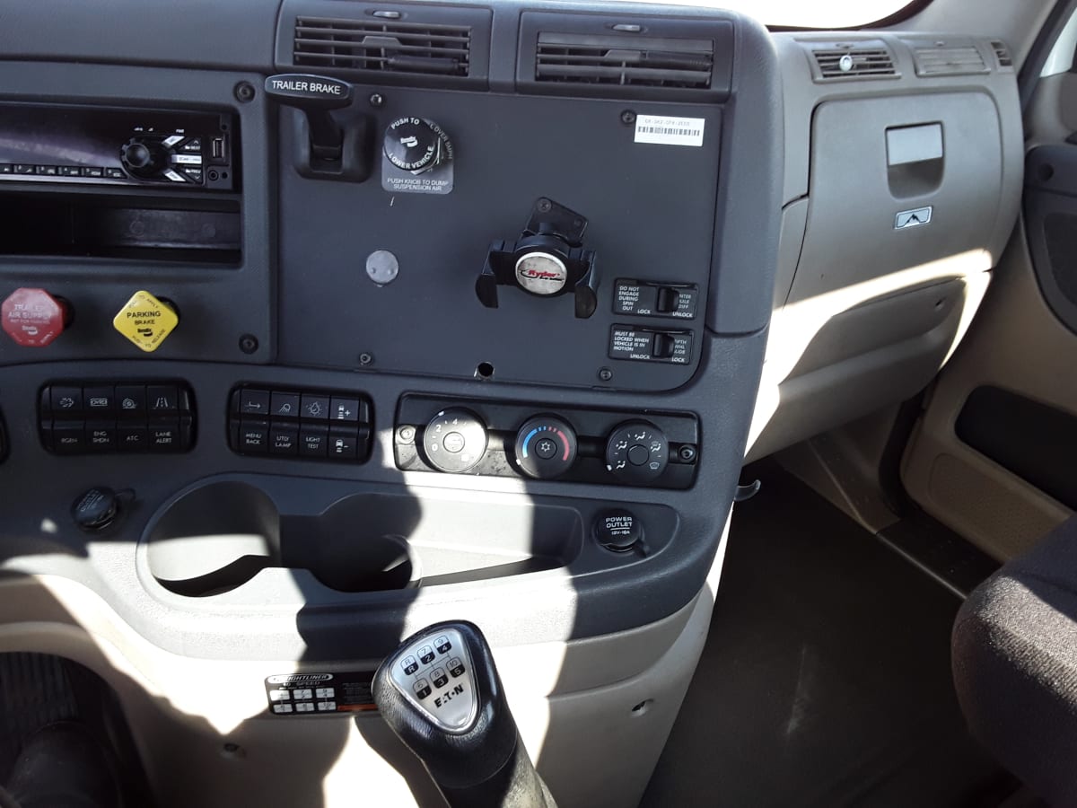 2019 Freightliner/Mercedes CASCADIA 125 804129