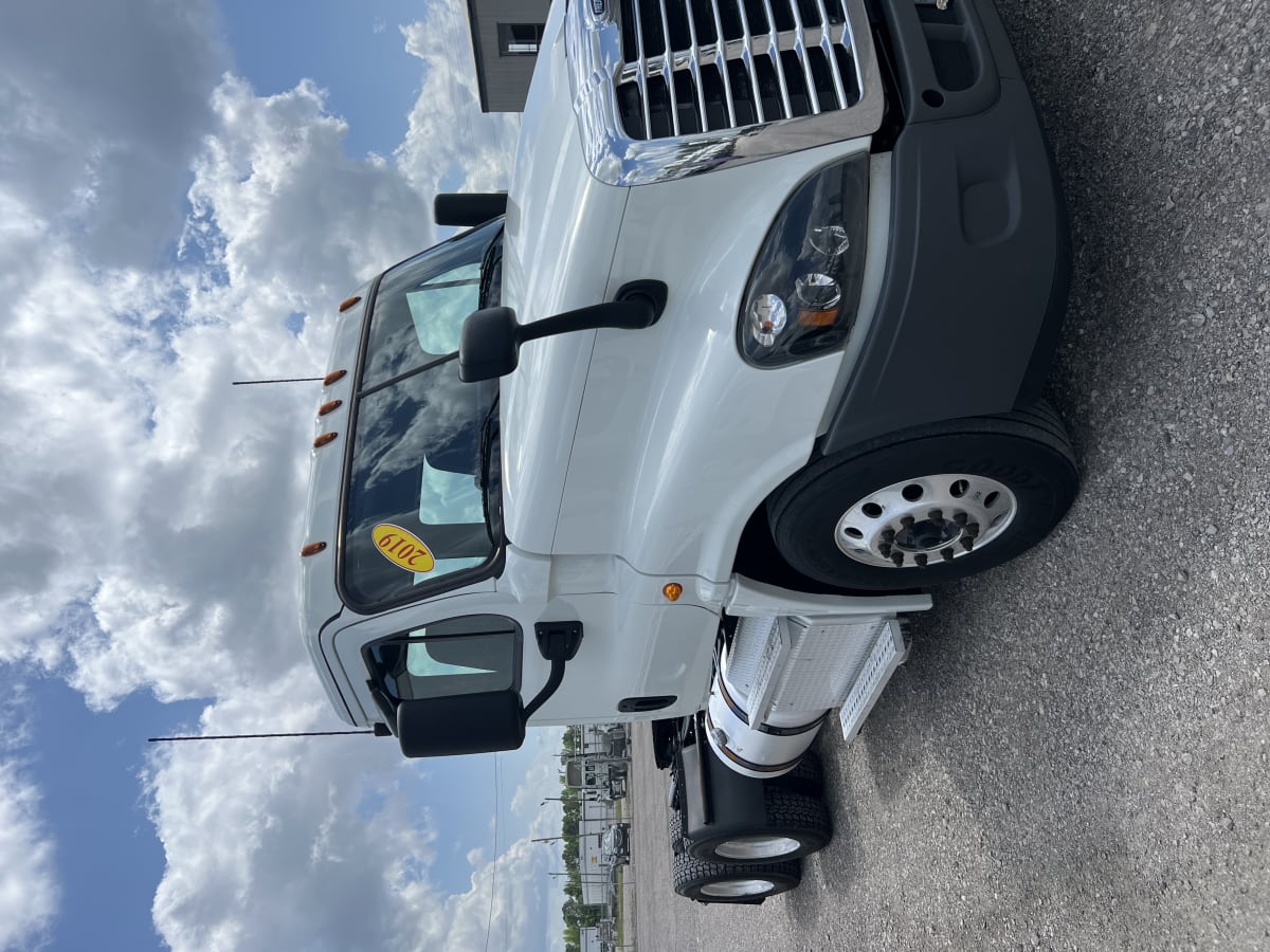 2019 Freightliner/Mercedes CASCADIA 125 804130