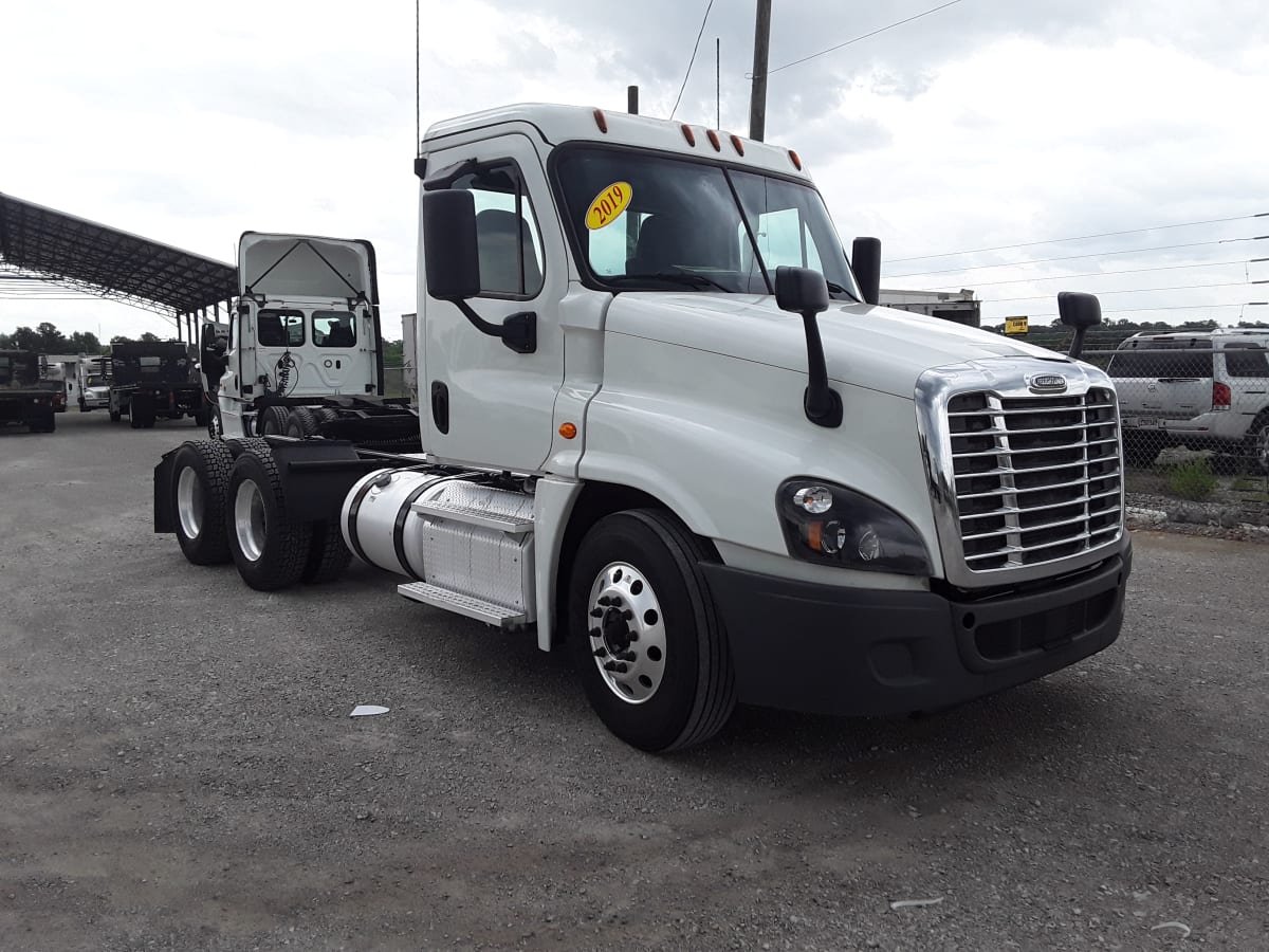 2019 Freightliner/Mercedes CASCADIA 125 804131