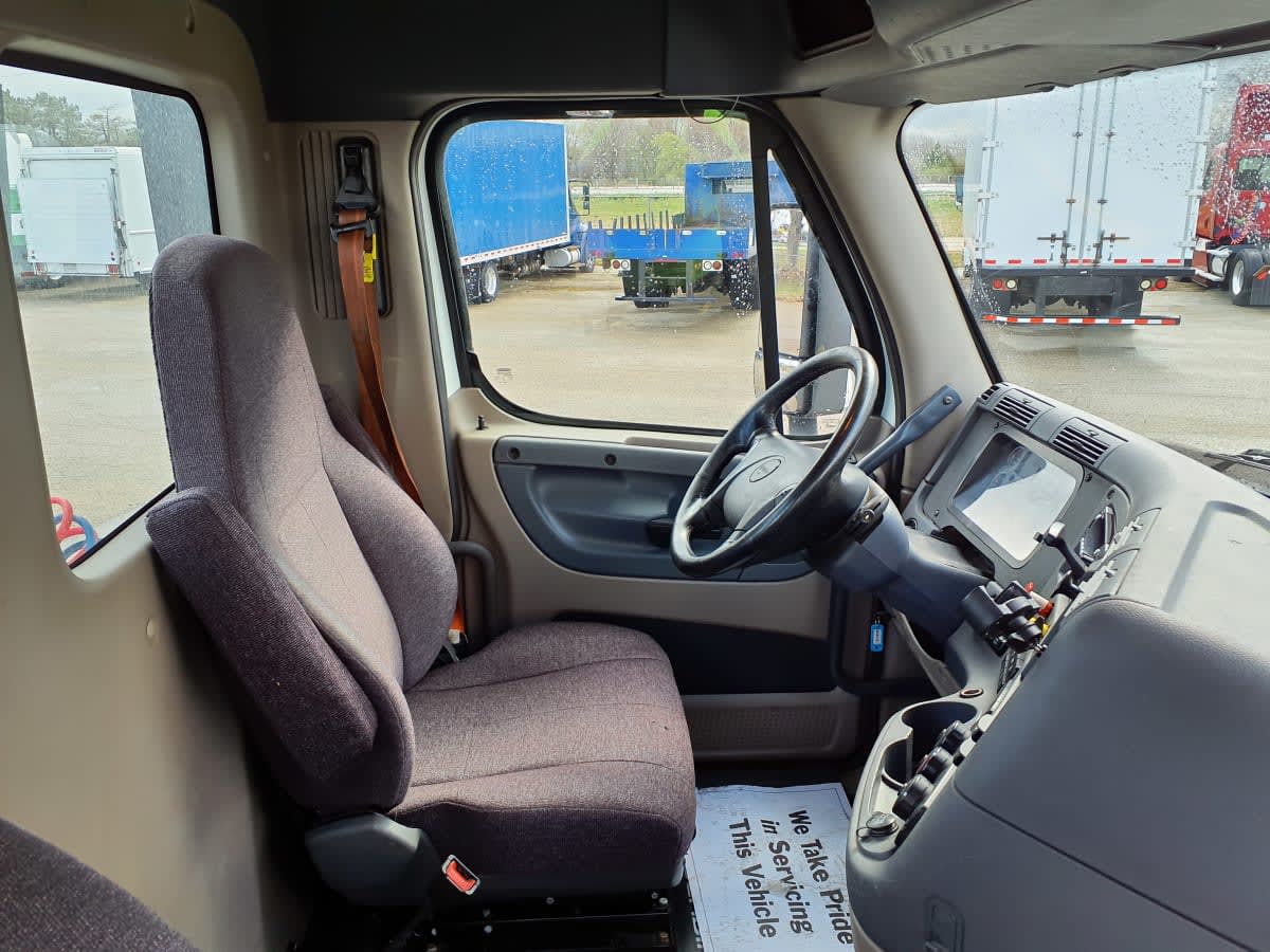 2019 Freightliner/Mercedes CASCADIA 125 804220