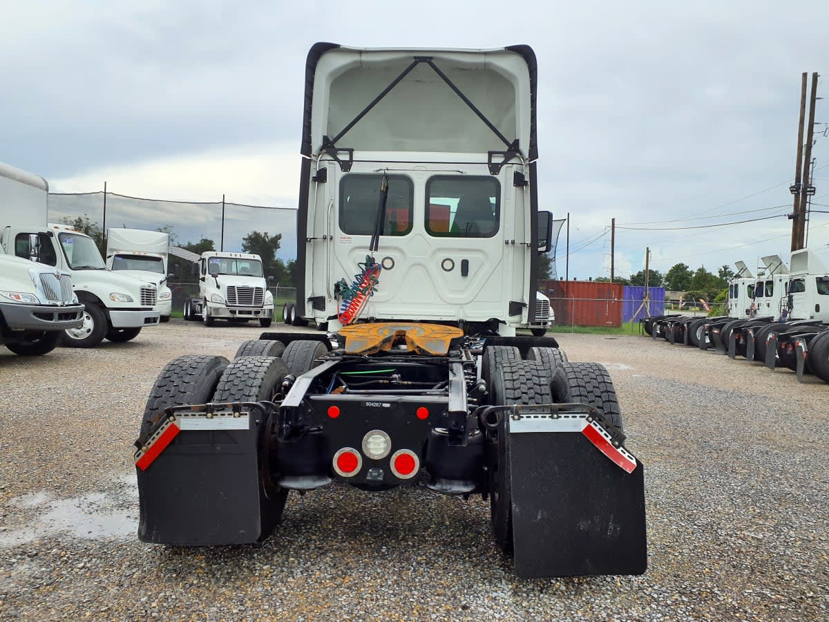 2019 Freightliner - image 5