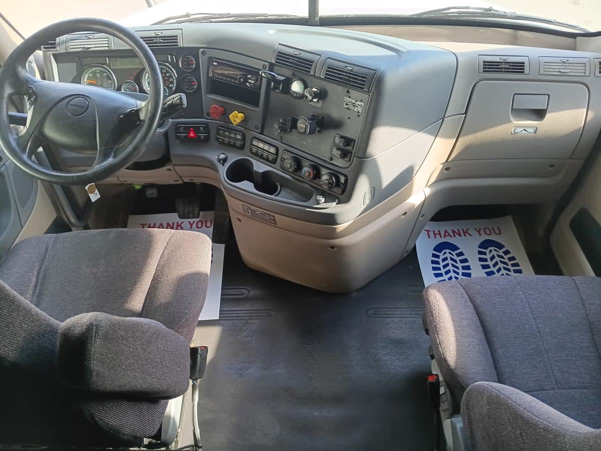 2019 Freightliner - image 7