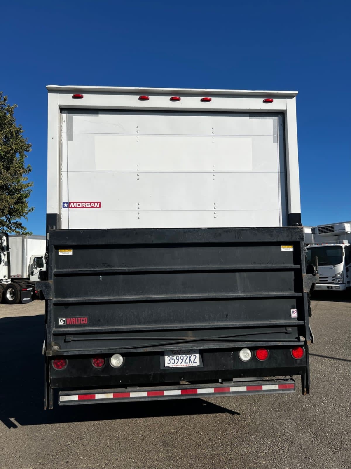 2018 Isuzu NPR 804324