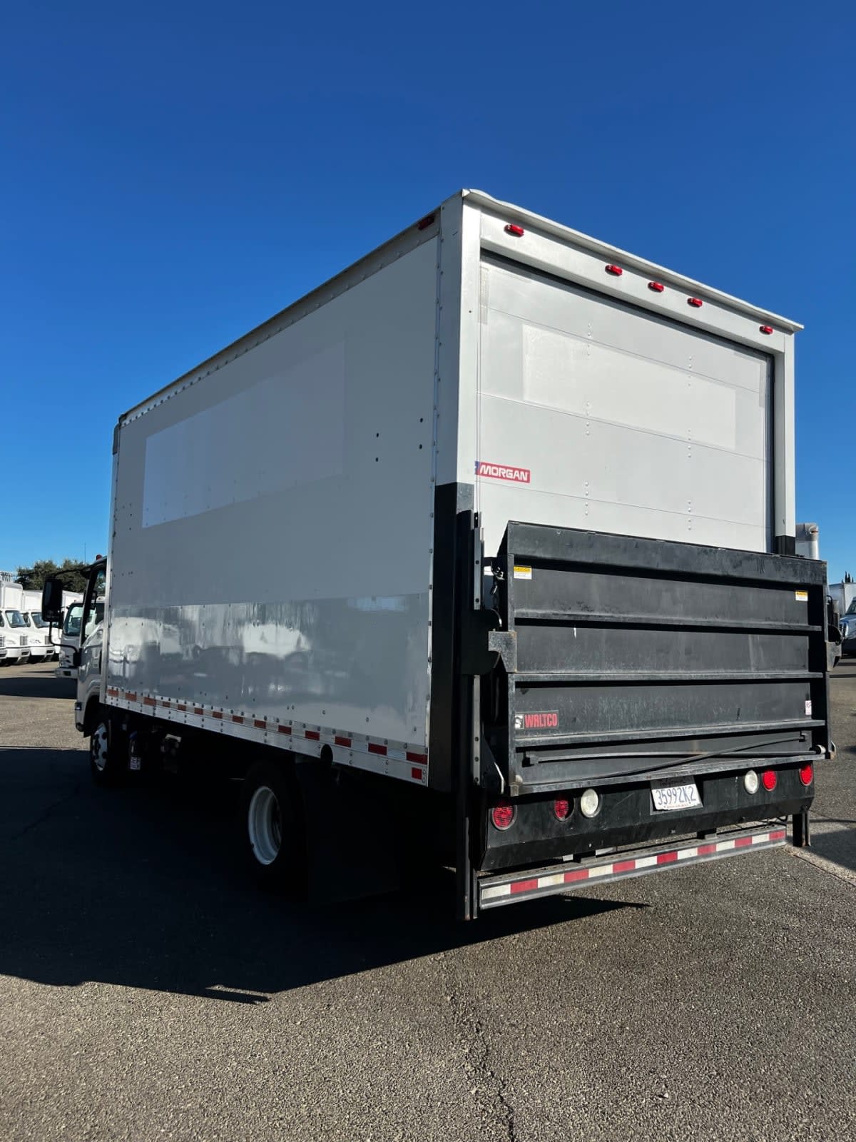 2018 Isuzu NPR 804324