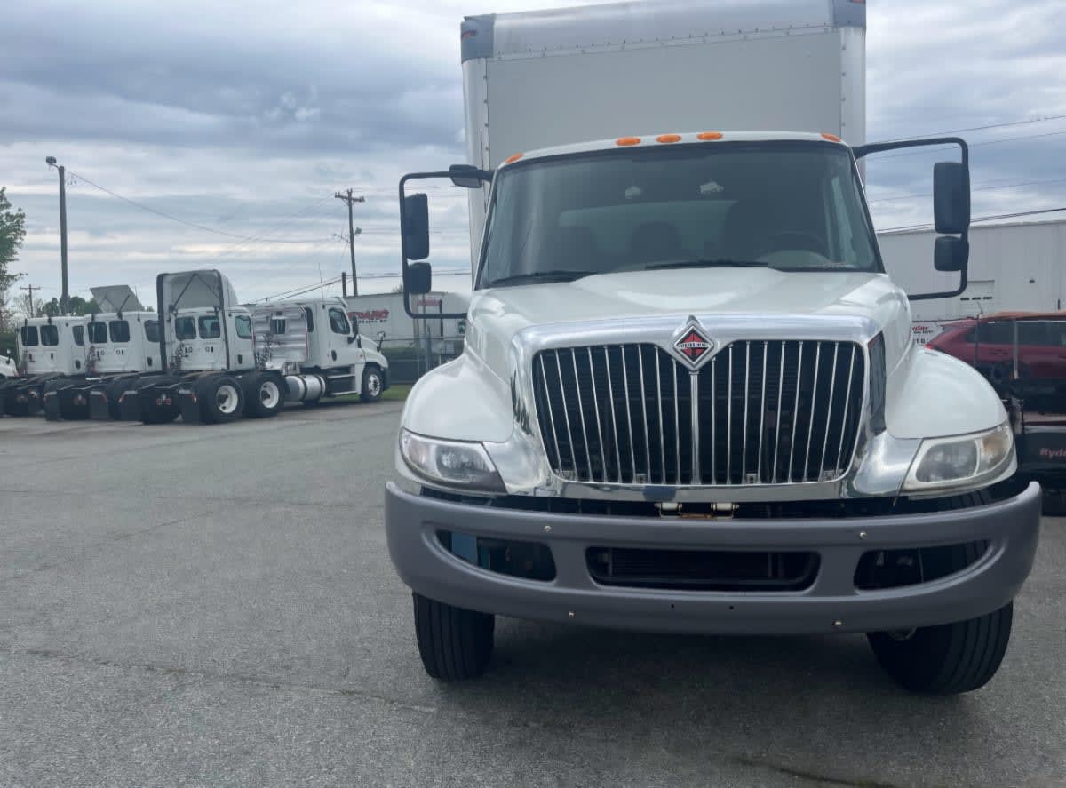 2019 Navistar International 4300 804370