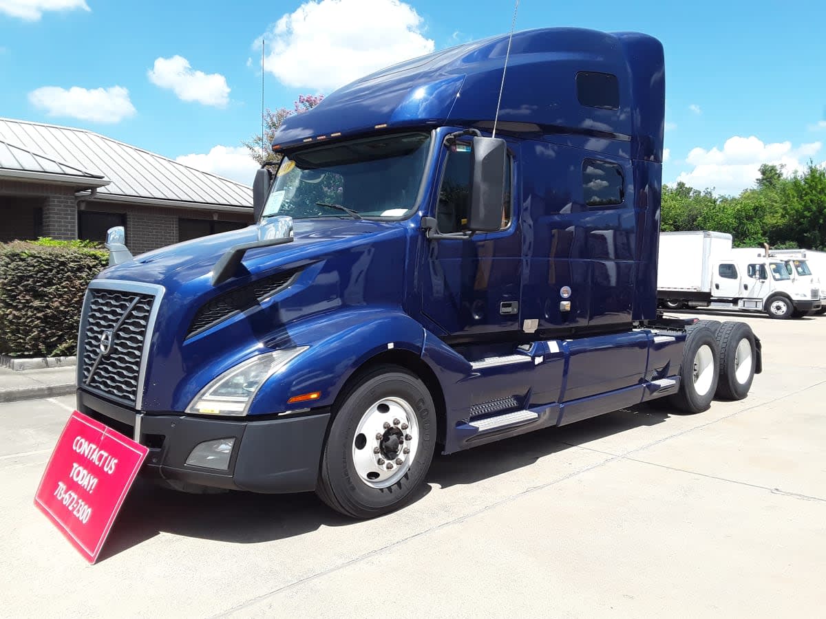 2019 Volvo VNL64T 670 804396
