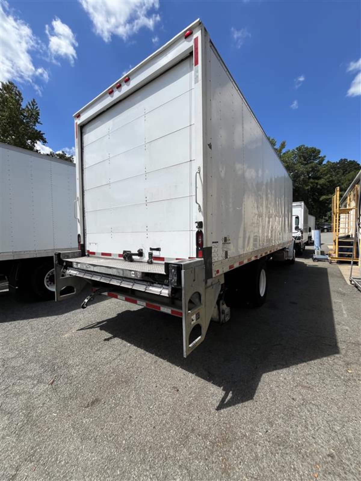 2019 Freightliner M2 106 804399