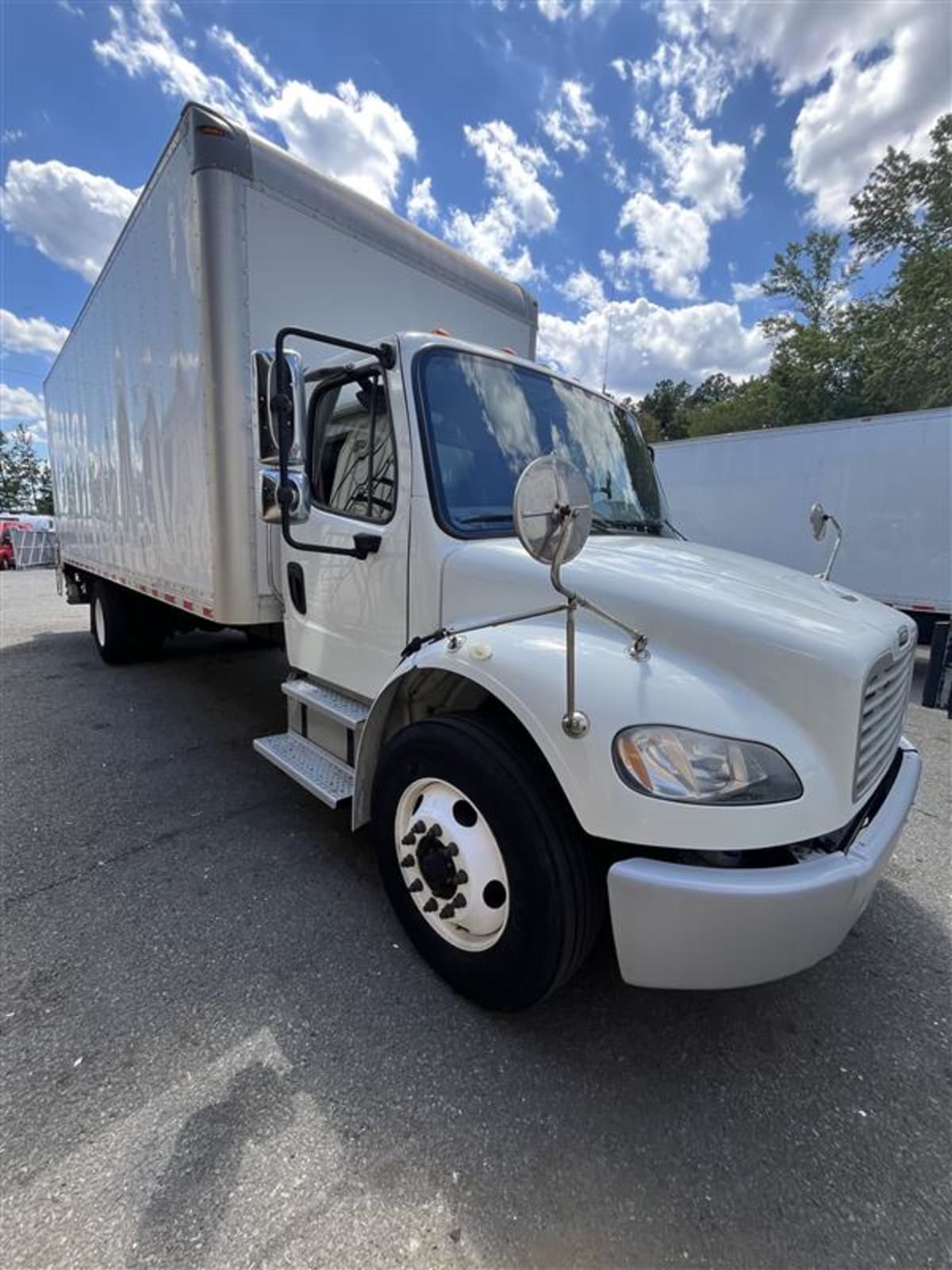 2019 Freightliner M2 106 804399