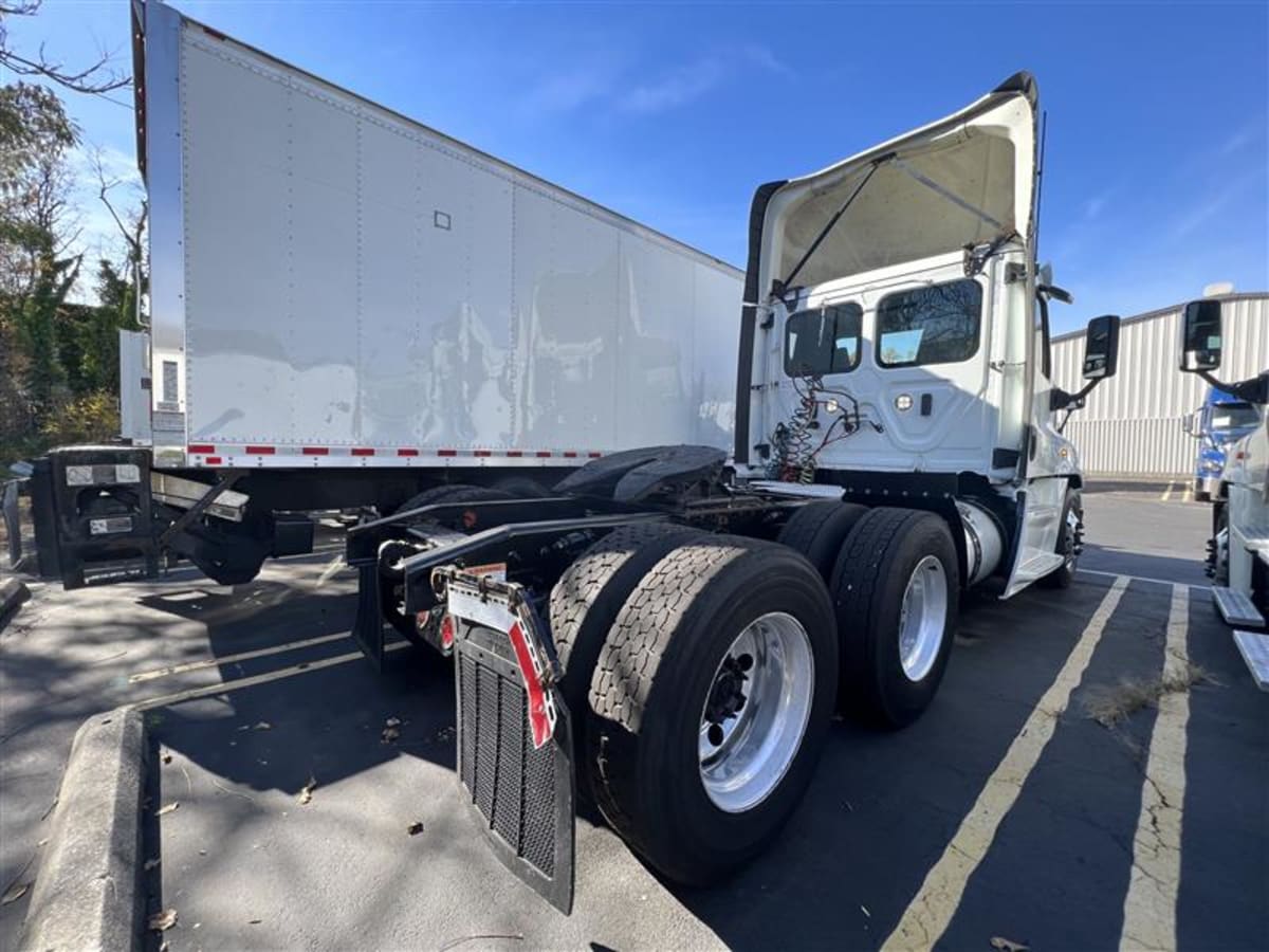 2019 Freightliner/Mercedes CASCADIA 125 804487