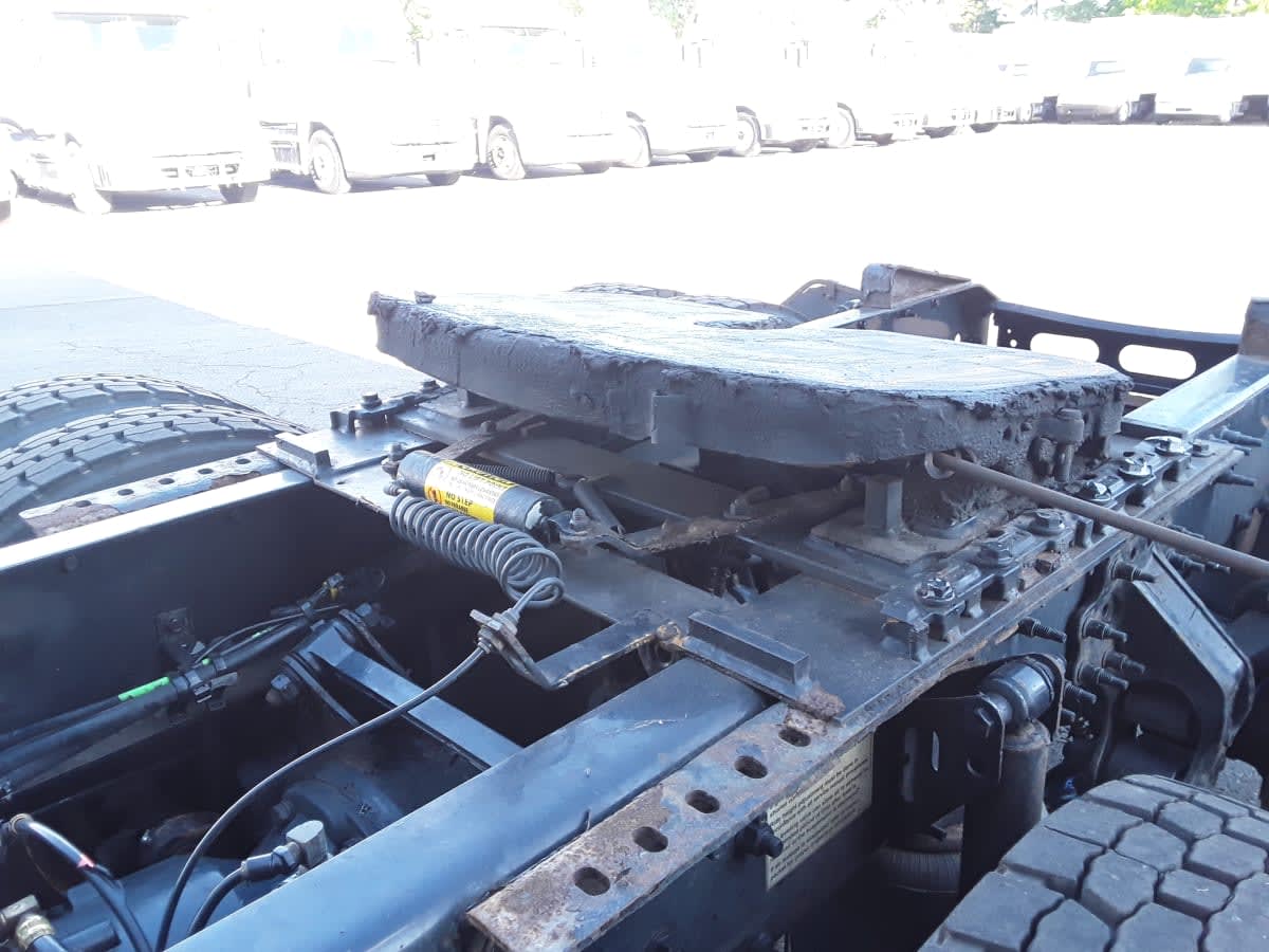 2019 Volvo VNL64T-300 804491