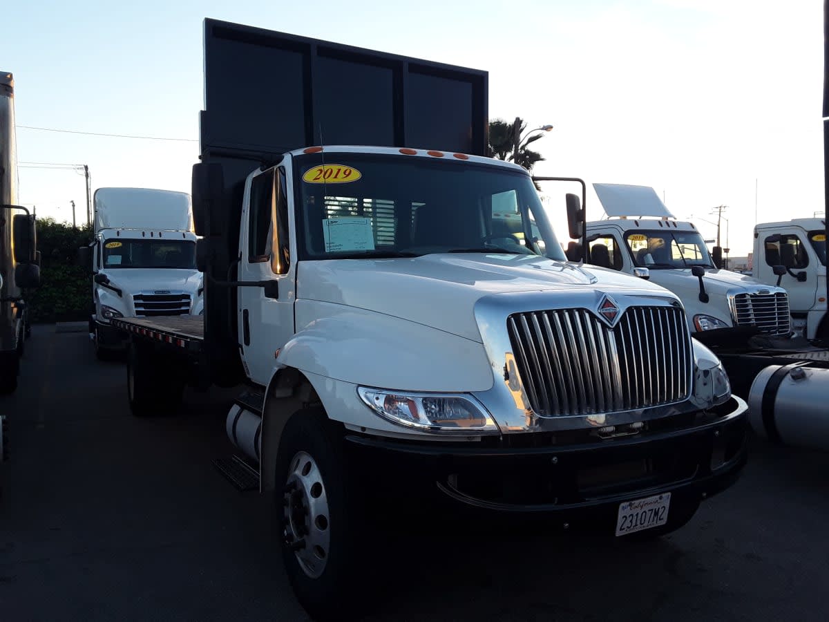 2019 Navistar International 4300 805874
