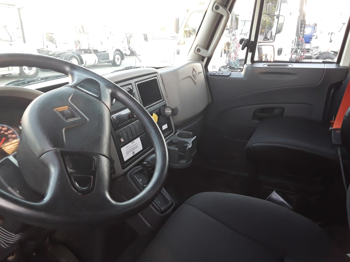 2019 Navistar International 4300 805874