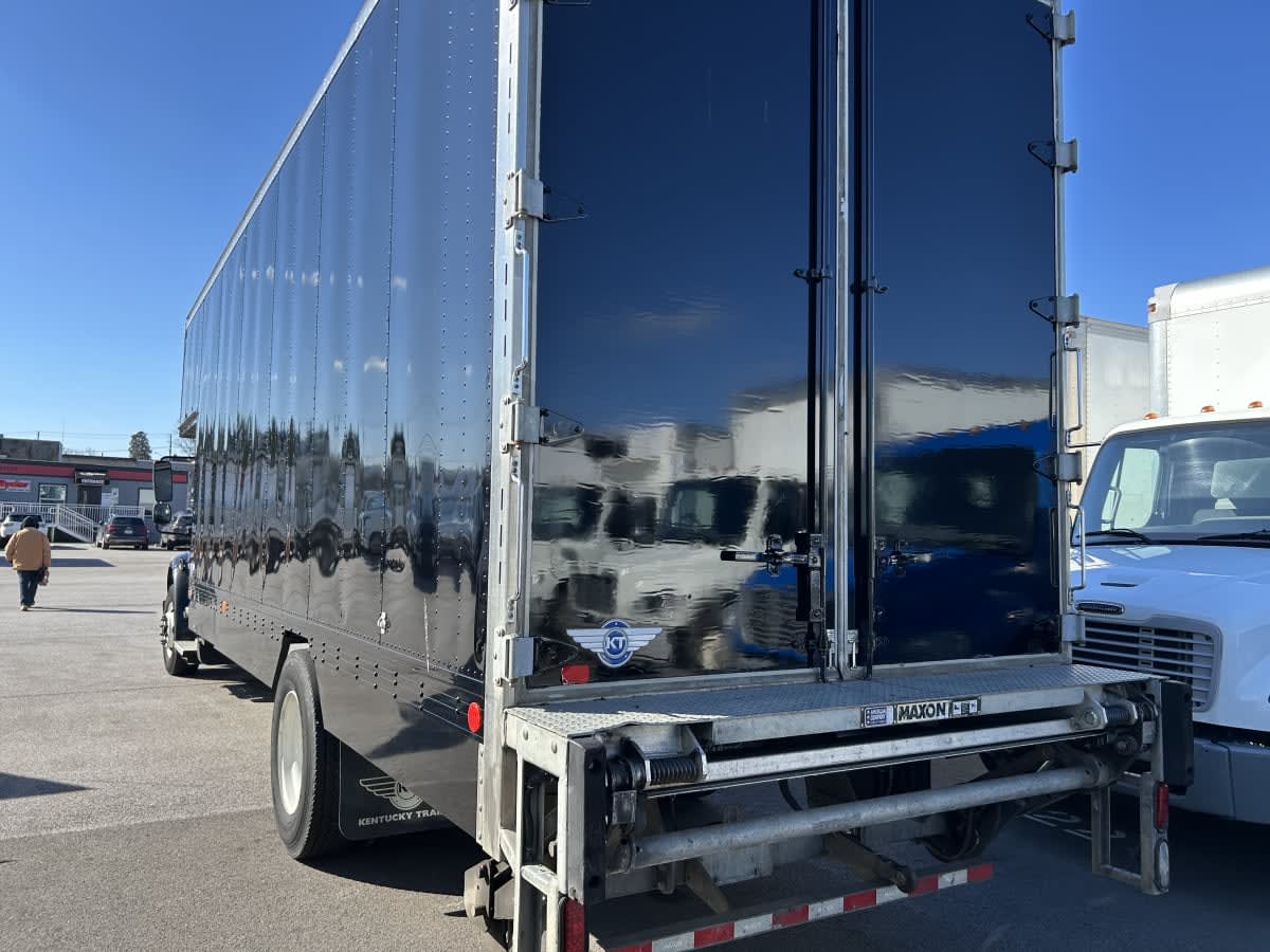 2019 Freightliner/Mercedes M2 106 805884