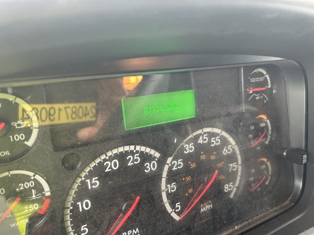 2019 Freightliner/Mercedes M2 106 805884